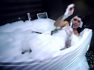 أغانى المهرجانات الهابطة وإعلانات عن الفحولة الجنسية فى قنوات الأطفال