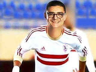رئيس الأهلى يرتدى فانلة الزمالك برعاية مرتضى منصور!