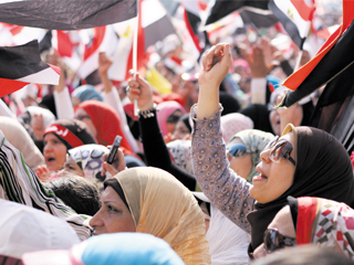 كسرت كل التابوهات: أيقونة الثورة المصرية إلى أين؟