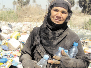 خط الفقر..يتجاوز المصريين!