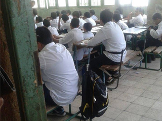 بلطجة المدرسين الدروس الخصوصية مقابل أعمال السنة