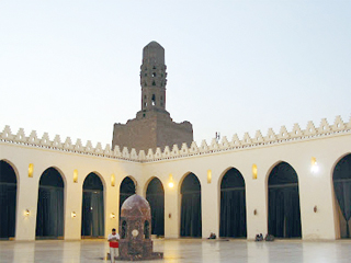 البهرة يحجون إلى القاهرة وينتظرون المهدى المنتظر!