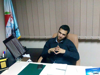 أوافق على فصل الطلاب المتظاهرين