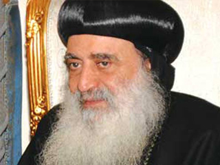 فرحة فى الكنيسة بعزل الأنبا بولا من المجلس الإكليريكى