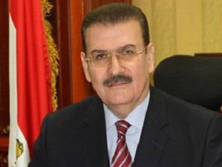 المستشارون الإعلاميون يحكمون مصر