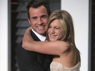 هزاز المتعة الجنسية للنجمات بديلا عن الجائزة الذهبية