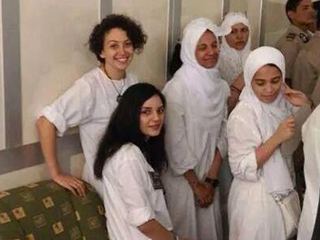 الورد اللى «دبل» فى سجون مصر