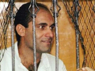 الجاسوس عزام عزام يشن حربا ضد مصر على الفيس بوك