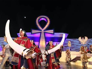 عايدة بتتكلم مصرى
