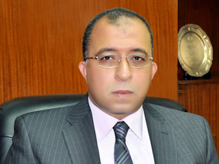 قانون الخدمة المدنية.. خارج الخدمة!