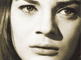 الفنانة نادية لطفى: أنا وإحسان وشلة المتمردين