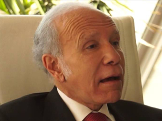 من يربح«المصرى اليوم» ساويرس أم أبوالعينين؟