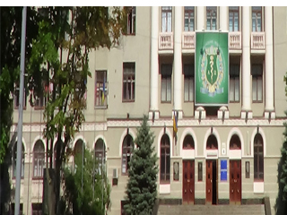 جامعتك فى أوكرانيا وعروستك علينا