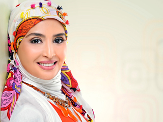 حنان ترك: علاقتى بالوسط الفنى «اتجمدت»