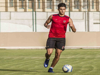 «شيخ» المقاصة يغازل الأهلى عبر «الفيس بوك»