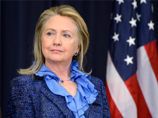 هيلارى تقترب من باب البيت الأبيض