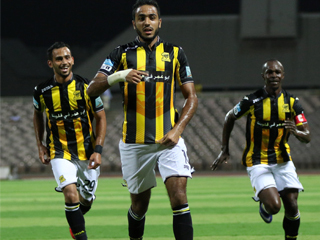 «كهربا» يهاجم إدارة الزمالك و«حلمى» للرحيل عن «الأبيض»