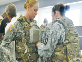 مدرعات الأنوثة فى خدمة المارينز