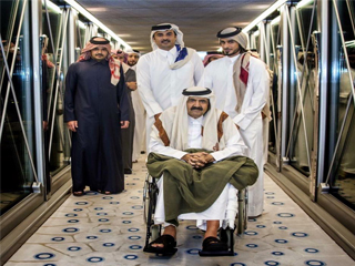 وداعاً تميم نهاية دبلوماسية الشيكات: صراع الأجيال ونساء البلاط