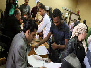 عن الطبقة اللى «عاملة نفسها» عاملة: إعلان الحرب على «دولة الموظفين»