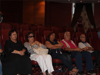 سرقات ومهازل فى الندوات وعرض الأفلام بـ «اللاب توب»