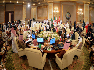 دعوة قطر تهدد اجتماع مجلس التعاون الخليجى