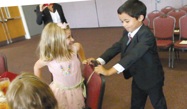 الإتيكيت فى الصغر كالنقش "ع الحجر"