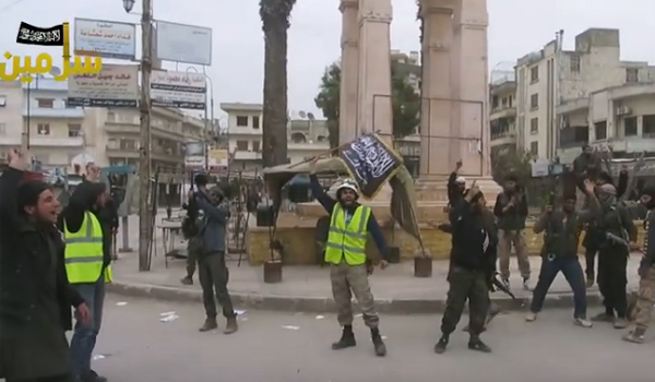 «ترامب» يمنح «أصحاب الخوذ البيضاء» 6.6 مليون دولار