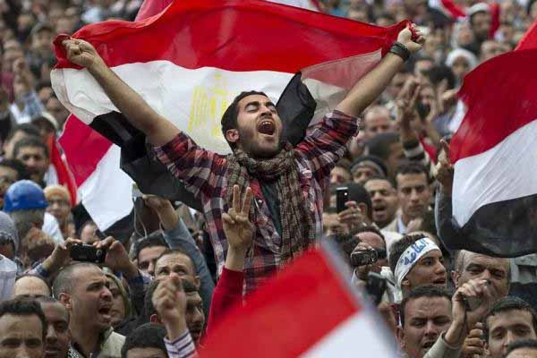 الثروة والسلطة.. والشائعات!