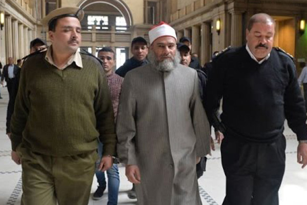 حفيد البنا.. عنتيل من الشرق!