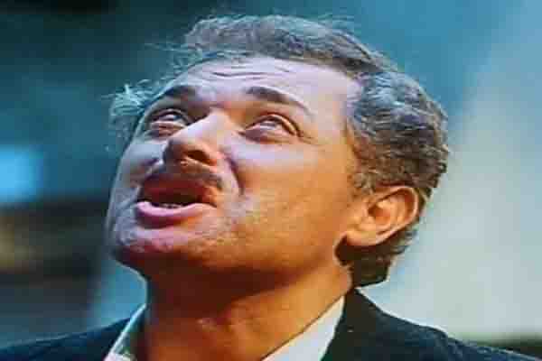 من شابهت والدها فما ظلمت.. ابنة نجم كبير تعيش على صفيح ساخن!