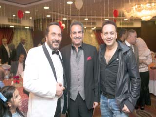 على الحجار لسة الكلام مانتهاش