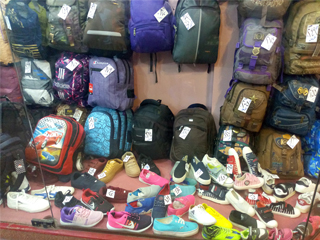 رحلة فلوس المدارس بين الهايبر والفجالة ومعارض الدولة!