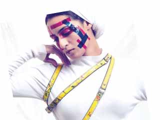 «قمامةُ» قومٍ عند قومٍ حقائبُ!