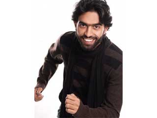 عمرو عابد: لا أحكم على الأدوار.. أخلاقيا