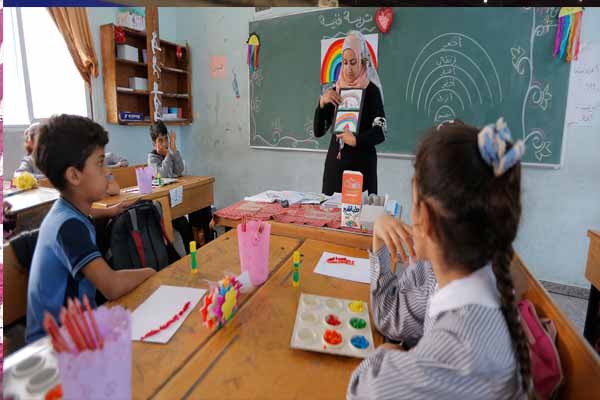الأستاذة ماما!