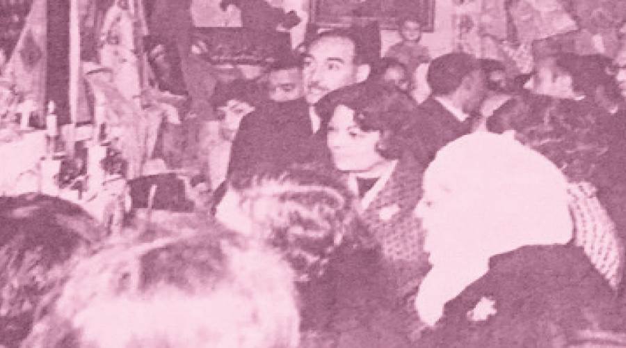 الفريق عبدالمنعم واصل أثناء عمله كمحافظ لسوهاج مع زوجته السيدة نعمت فهمى