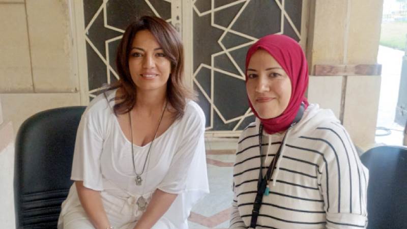 محررة روزاليوسف مع المغربية مريم توزانى