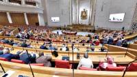 .. والبرلمان يطالب بتعويض أصحاب المعاشات