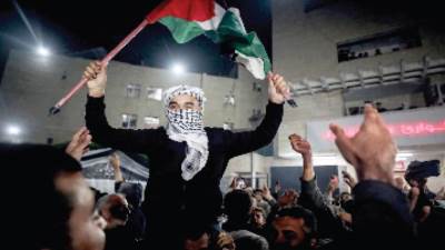 بجهود مصرية قطرية أمريكية عودة النازحين وتبادل الرهائن وصولا للانسحاب الكامل.. اتفاق غزة يخرج إلى النور