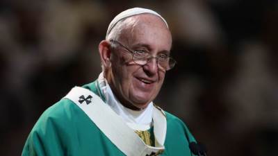 من «هو إنتى مسيحية؟» إلى تكفير البابا: كيف جنى المجتمع حصاد أفكار الوهابية؟ طفلة النقاب وسؤال الهوية