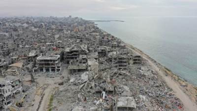 فصائل فلسطينية ترفض التفاهمات الجزئية هـــــل تنجــــح «الصفقة الشاملة» فى وقف الحرب على غزة؟