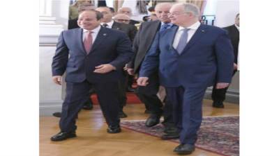 توجه إلى العاصمة الروسية موسكو بعد زيارته الرسمية إلى أثينا..  السيسي يبحث مع رئيس الوزراء اليونانى تكثيف التعاون فى إطار منتدى غاز شرق المتوسط