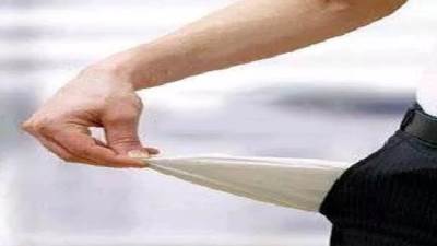 أولياء الأمور بين مجانية التعليم وزيادة المصروفات