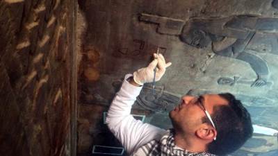 مدارس الترميم المصرية تعيد الحياة لآلاف القطع الأثرية