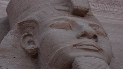 ملحمة مصرية فى نقل الآثار