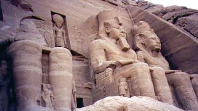 قصص حب ملكية يرويها المتحف المصرى الكبير