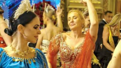 حفل (جراند بول) يضىء «قصر عابدين»