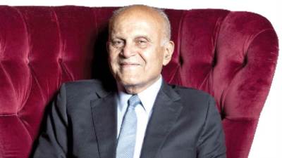 «مجدى يعقوب» الفلاح الشرقاوى الذى حلم بزراعة البرتقال!