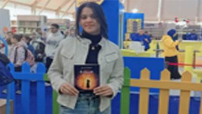 جيل الألفية يبحث عن صوته بين رفوف معرض الكتاب